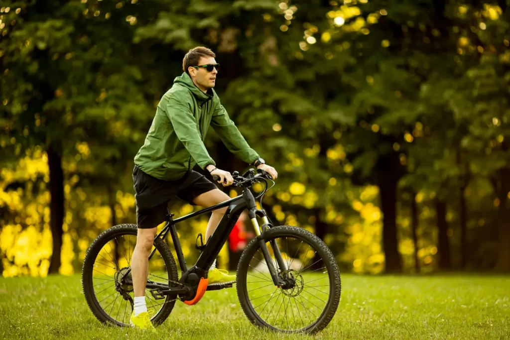 Ebike túrák a közeli tájakon